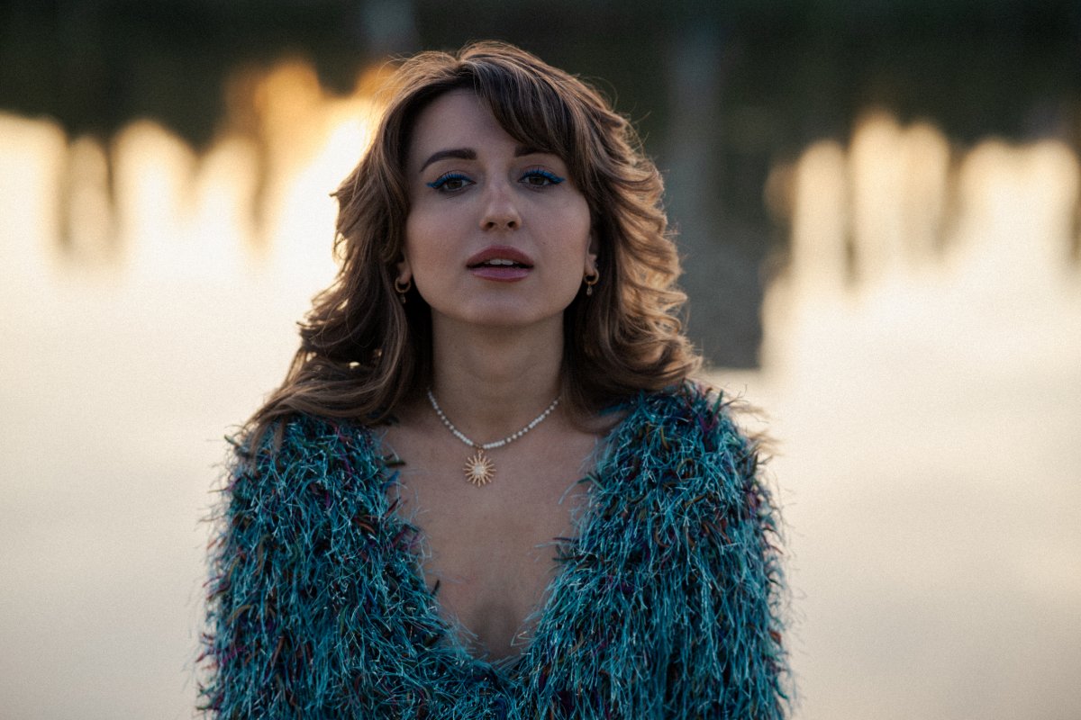 VALENTINA w retro klimacie. „Godzina zła” już dostępna