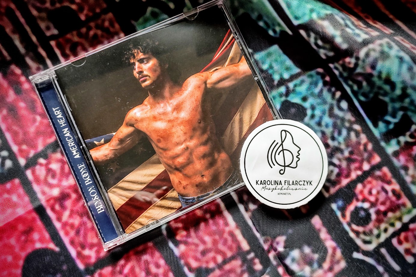 [MOIM ZDANIEM] Benson Boone – „American Heart”. Piękny chłopiec Ameryki wciąż nie pisze wielkich piosenek